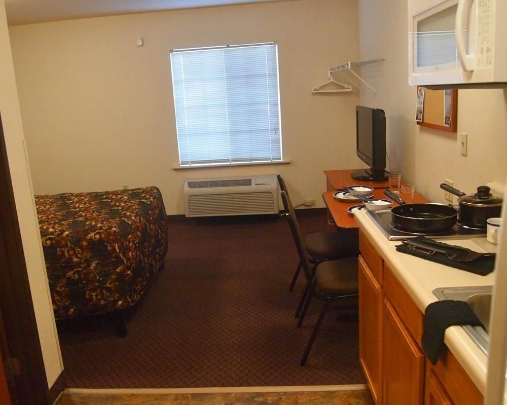 Woodspring Suites Мидленд Экстерьер фото