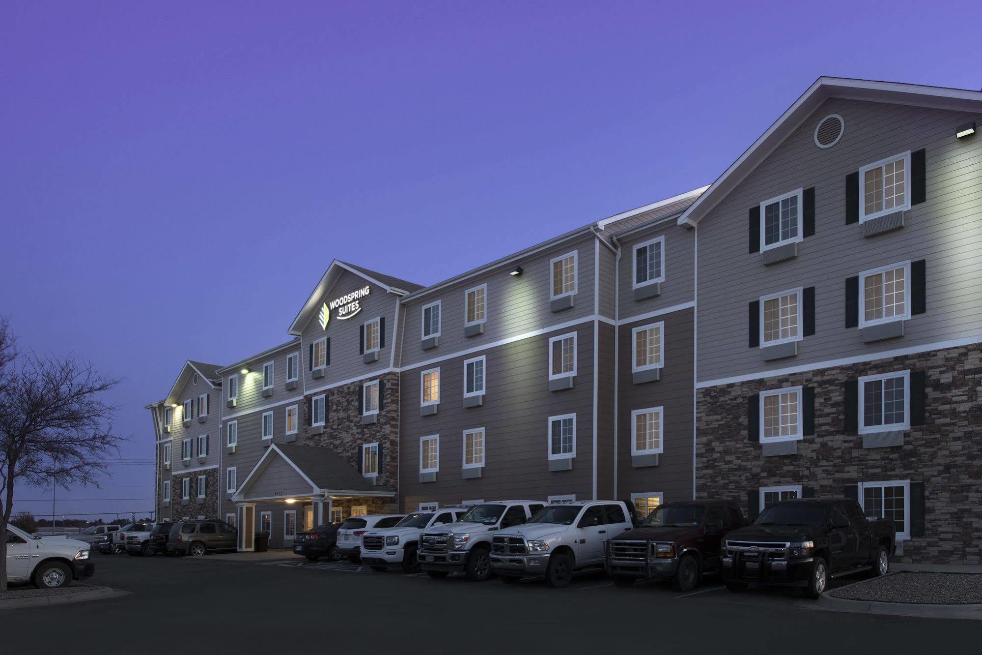 Woodspring Suites Мидленд Экстерьер фото