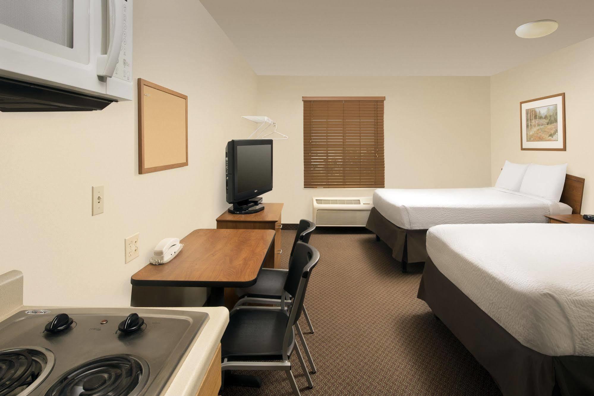 Woodspring Suites Мидленд Экстерьер фото