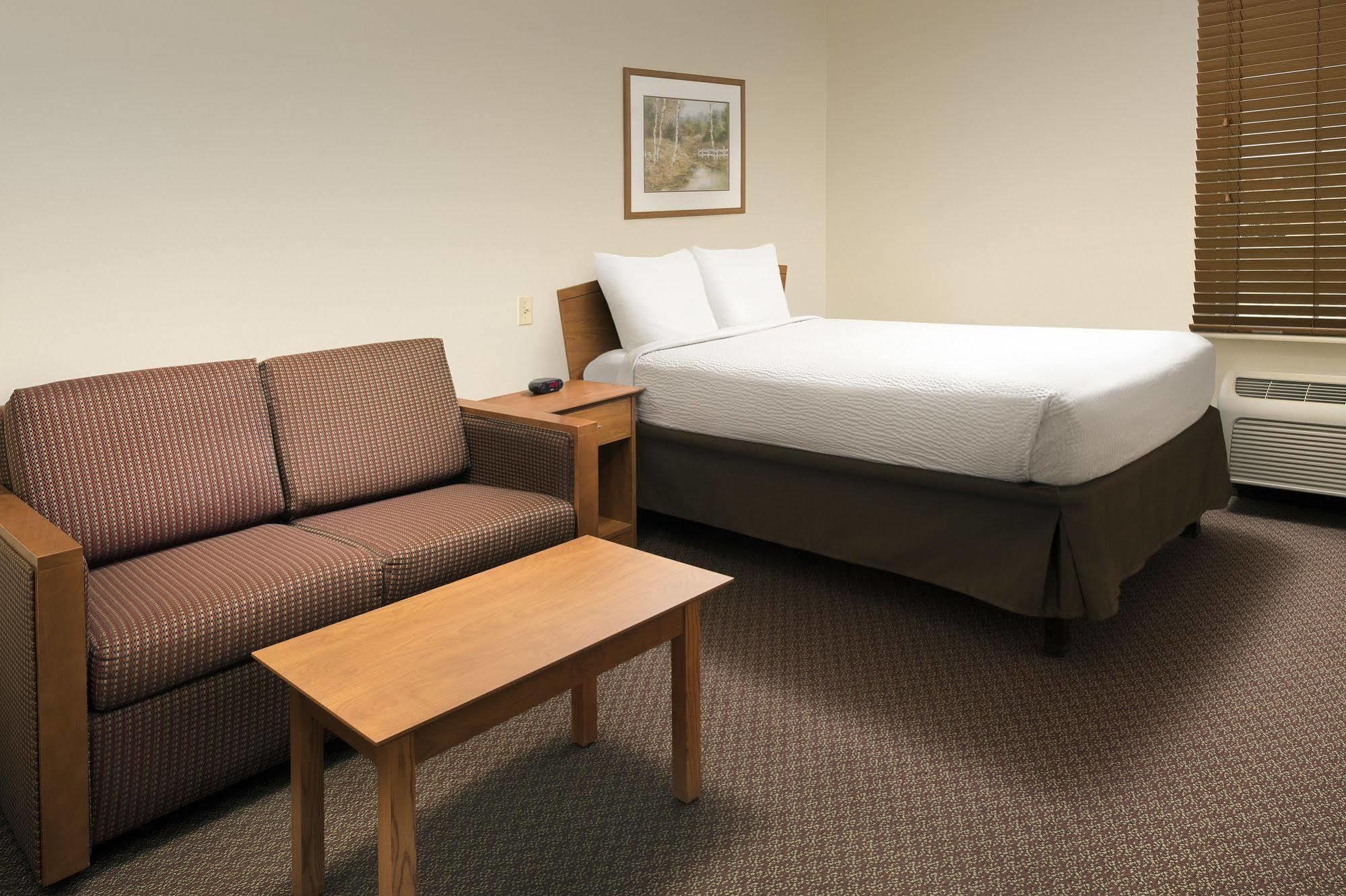 Woodspring Suites Мидленд Экстерьер фото